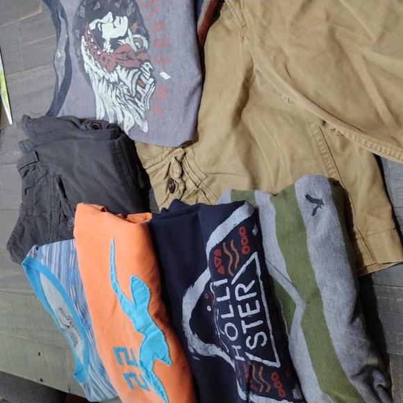 Men's BUNDLE AMERICAN EAGLE * HOLLISTER TEES & SHORTS*** SZ S / M CARGO WAIST 30 - Picture 2 of 15